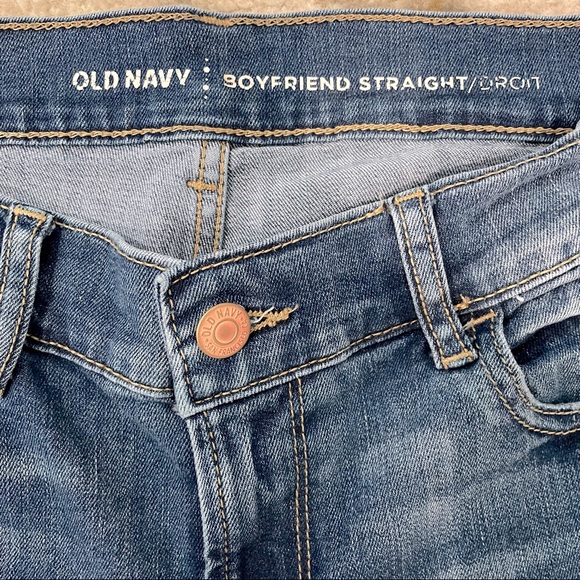 Old Navy Boyfriend Straight Raw Hem Jean Size 4 - Picture 3 of 3